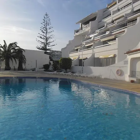 Sea View Apartment *