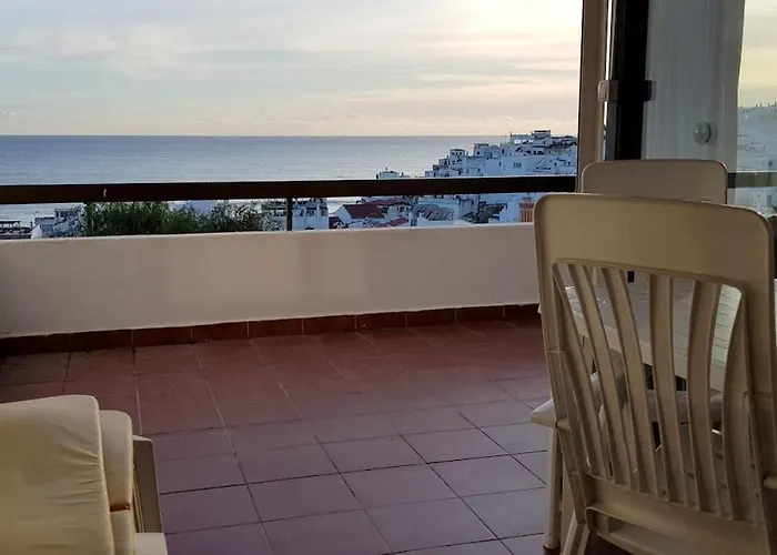 Sea View Апартаменти Албуфейра